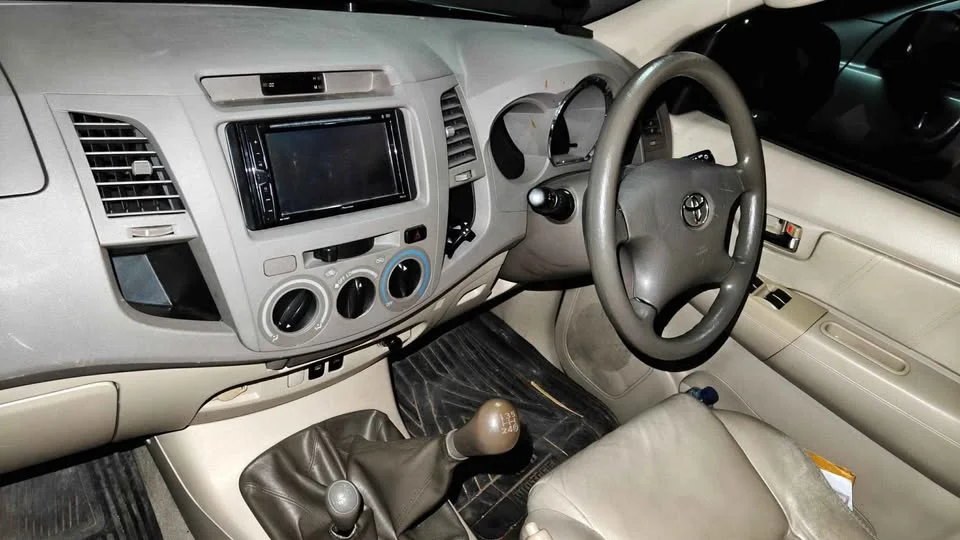 2006 Toyota Fortuner I 3