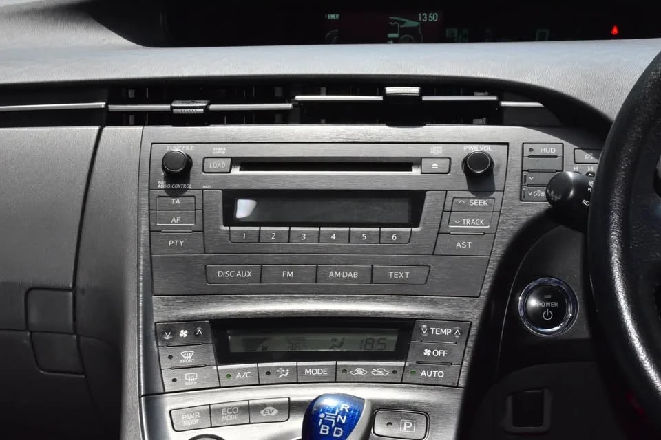 2011 Toyota Prius III 3