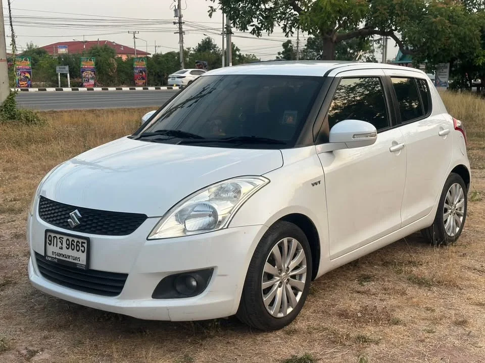 2013 Suzuki Swift II 3