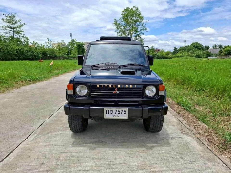 1992 Mitsubishi Pajero I 3