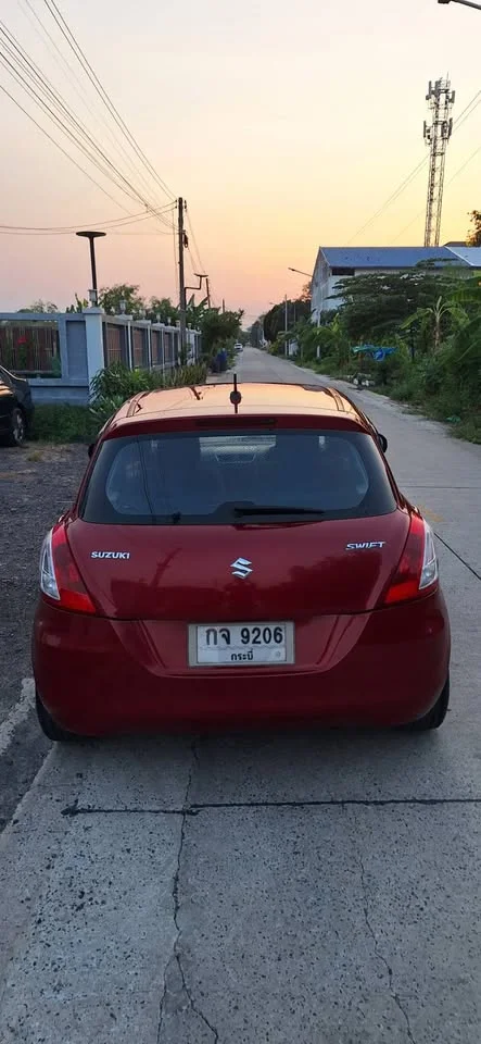 2012 Suzuki Swift II 3