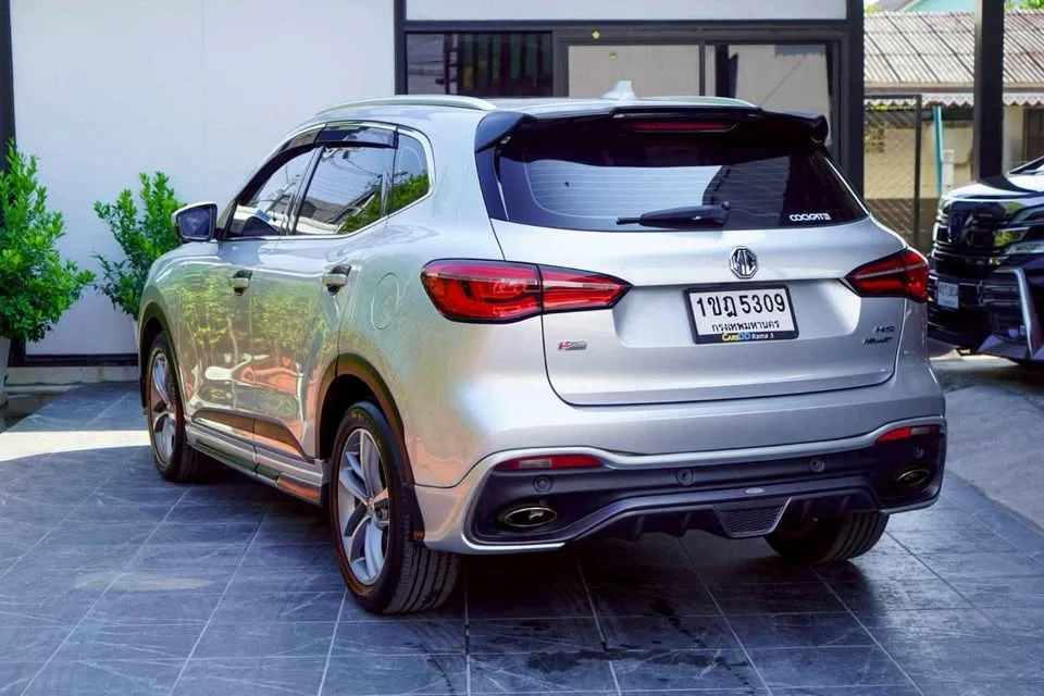 2020 MG HS 2