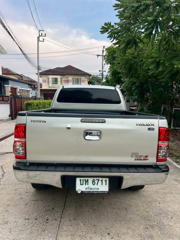 2014 Toyota Hilux VII 3