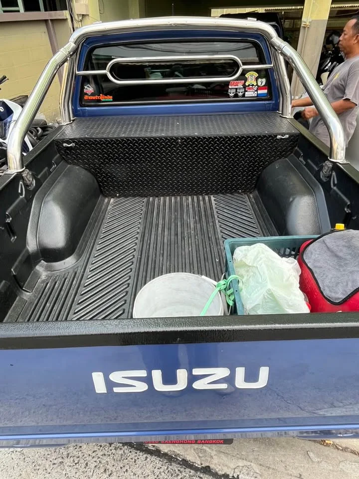 1990 Isuzu TFR III 3