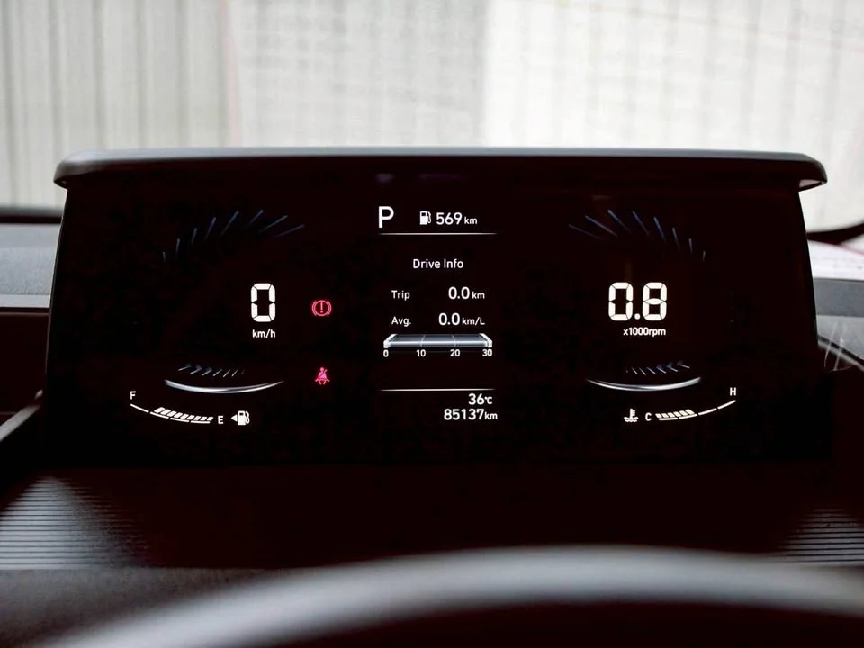 2022 Hyundai Staria US4 3