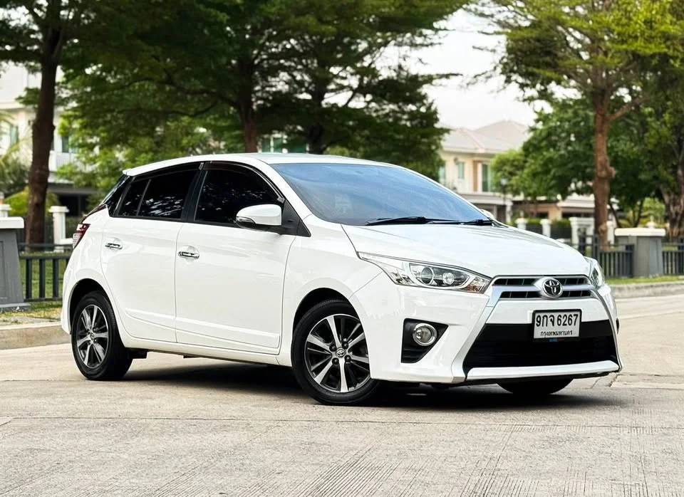 2015 Toyota Yaris III 3