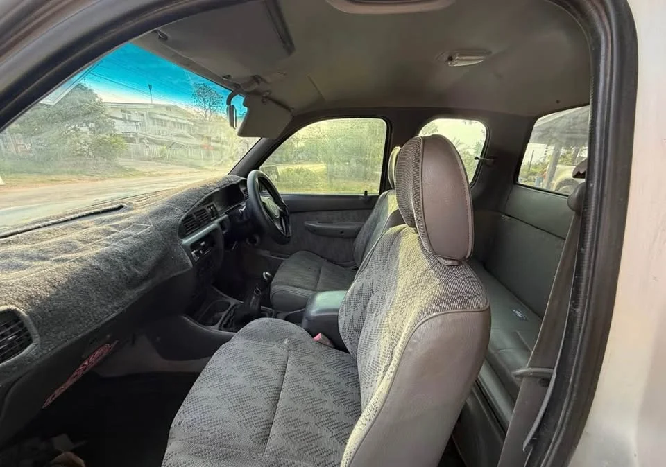 2003 Mazda 2500 Fighter V 2