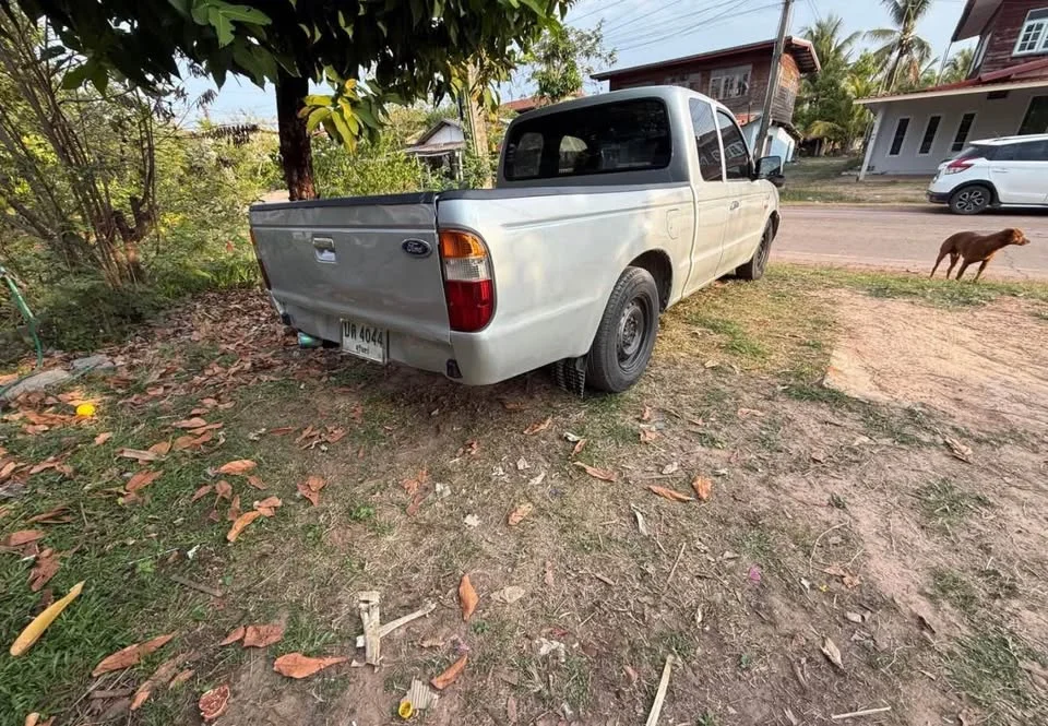 2003 Mazda 2500 Fighter V 3