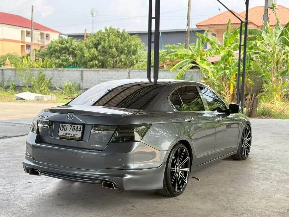 2011 Honda Odyssey III 3