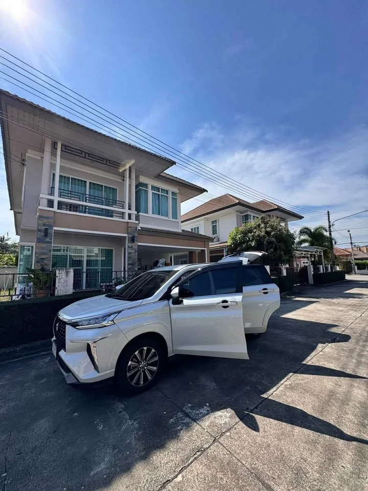 2023 Toyota Veloz III 2