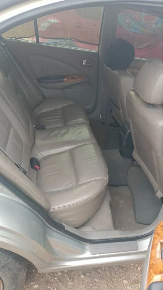 Nissan Sunny N16 2