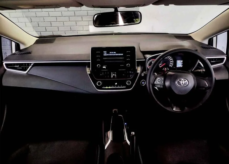 2020 Toyota Corolla Altis XII (E210) 3