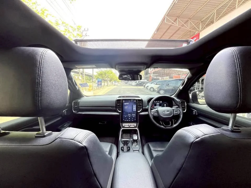 2023 Ford Everest III 2
