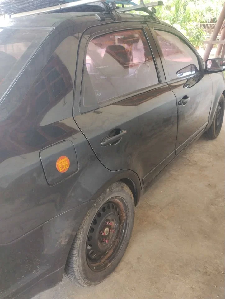 2011 Proton Saga II 2