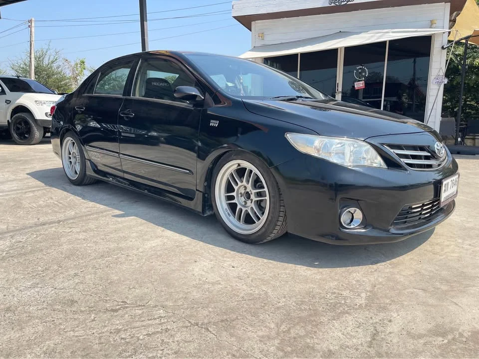 2012 Toyota Corolla Altis X (E140) 3