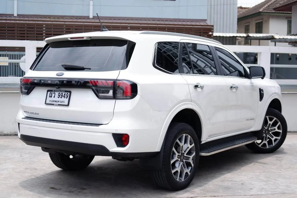2024 Ford Everest III 3