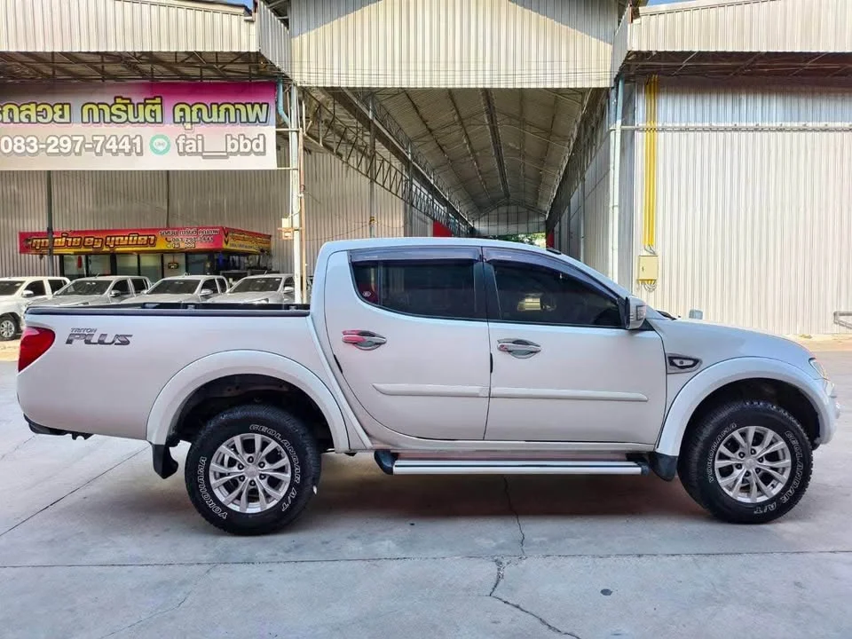 2011 Mitsubishi Triton IV 3