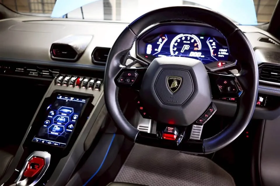 2019 Lamborghini Huracan 2