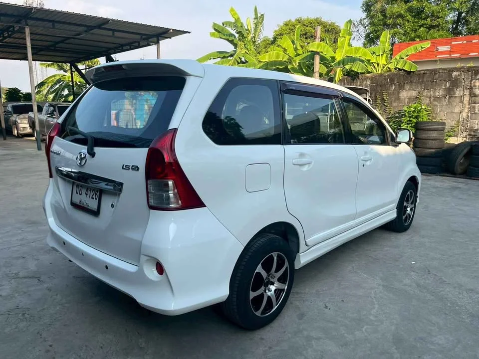 2012 Toyota Avanza II 3
