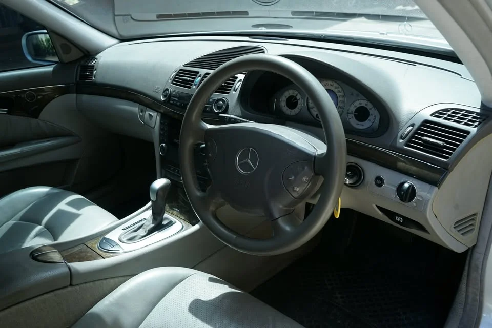 2003 Benz E-Class W211 3