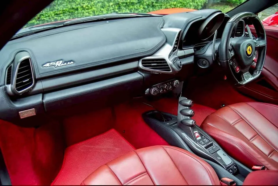 2012 Ferrari 458 3