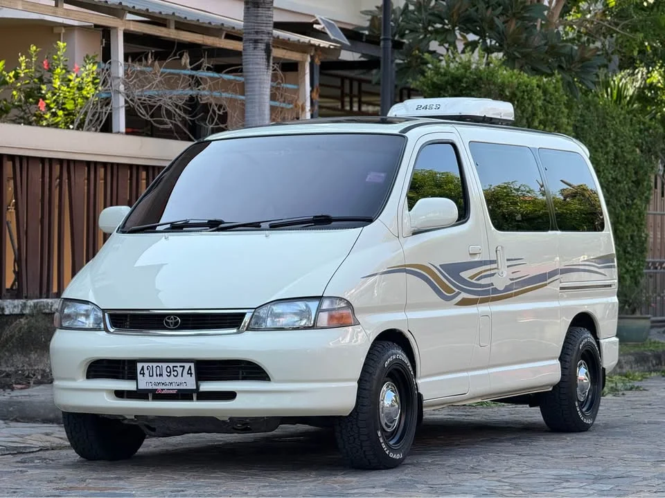 2000 Toyota Granvia H100 3