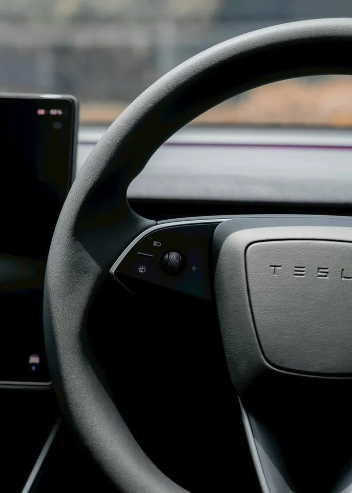 2025 Tesla Model Y 2