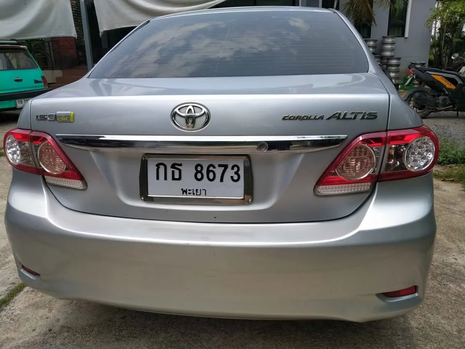 2011 Toyota Corolla Altis X (E140) 3