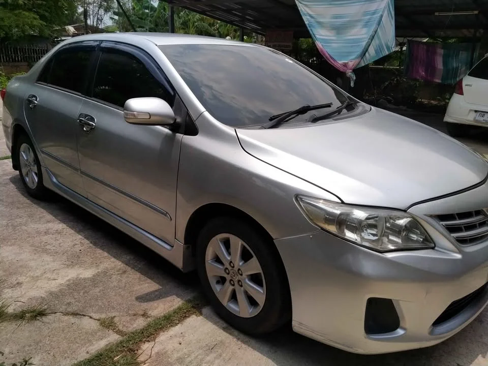 2011 Toyota Corolla Altis X (E140) 2