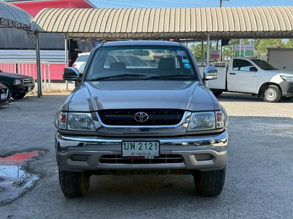 2004 Toyota Hilux Tiger VI 3