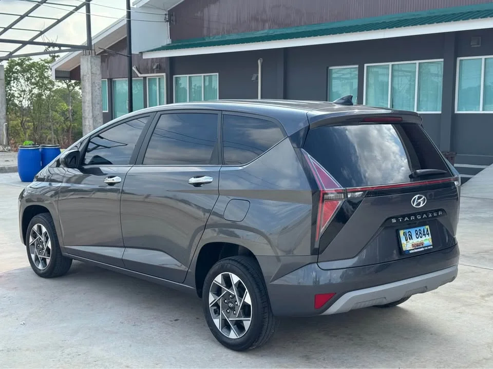 2023 Hyundai Stargazer KS 3