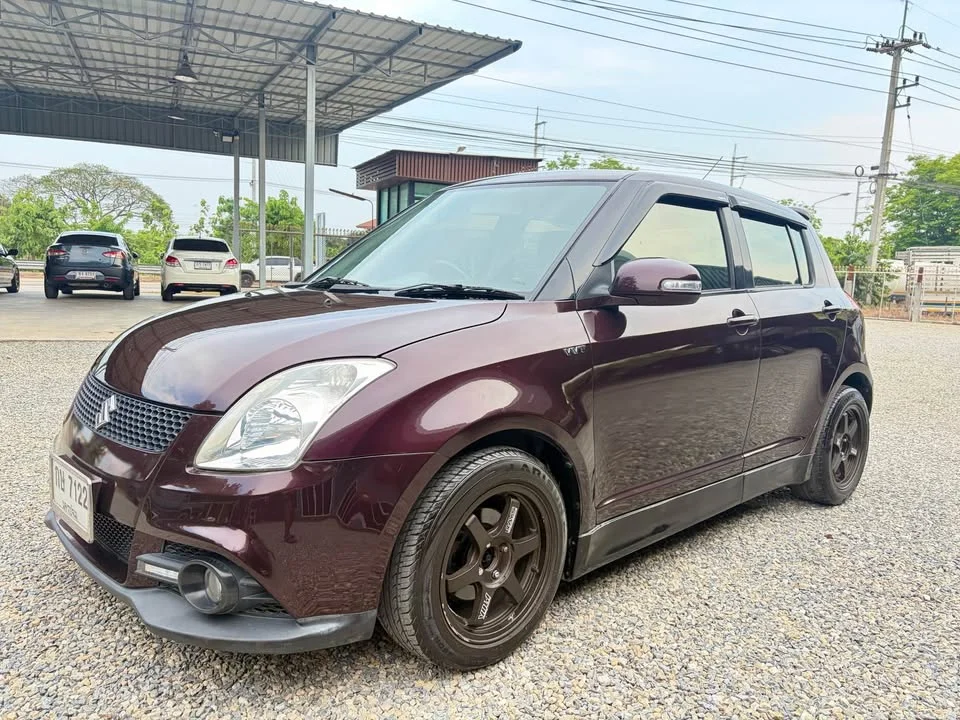 2012 Suzuki Swift I 3