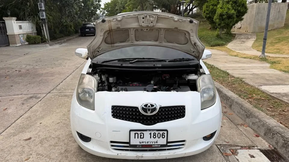 2008 Toyota Yaris II 2