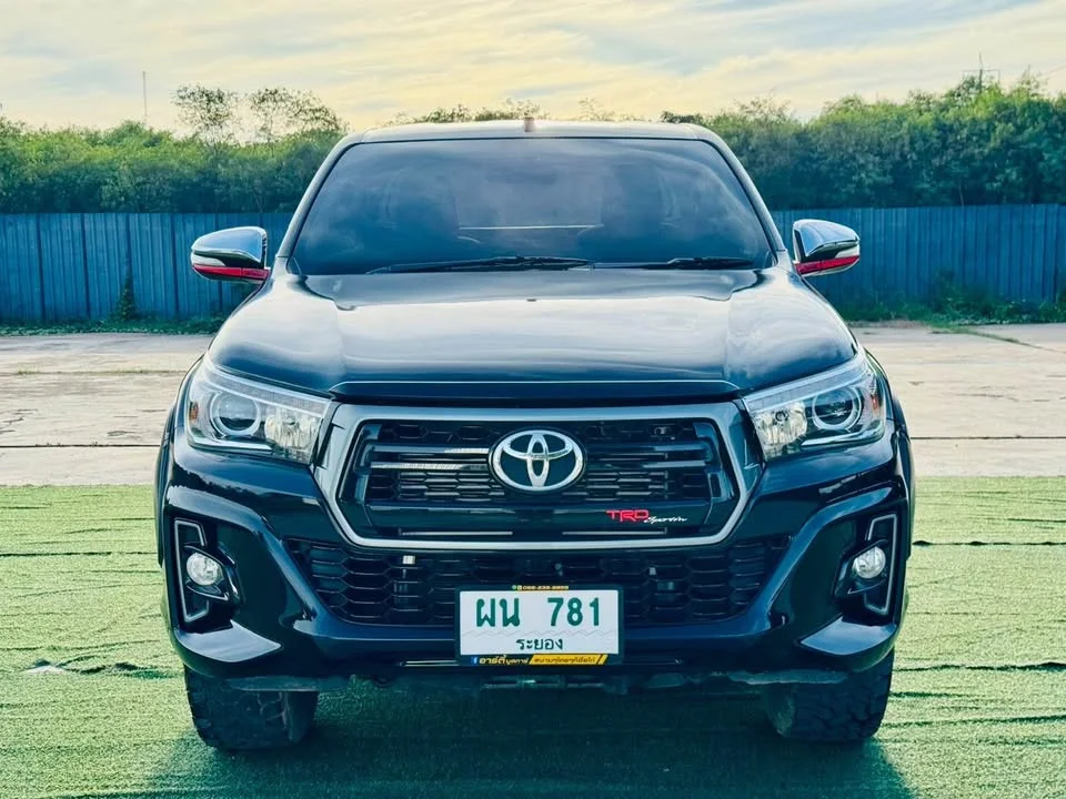 2017 Toyota Hilux VIII 3