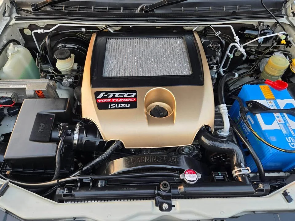 2006 Isuzu MU-7 3