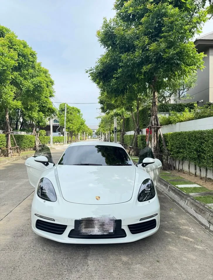 2018 Porsche 718 Boxster and Cayman IV 2