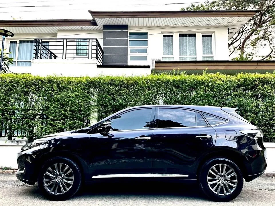 2016 Toyota Harrier III 2