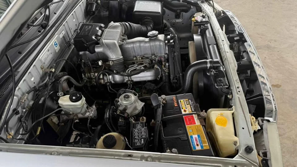 2004 Mazda 2500 Fighter V 3