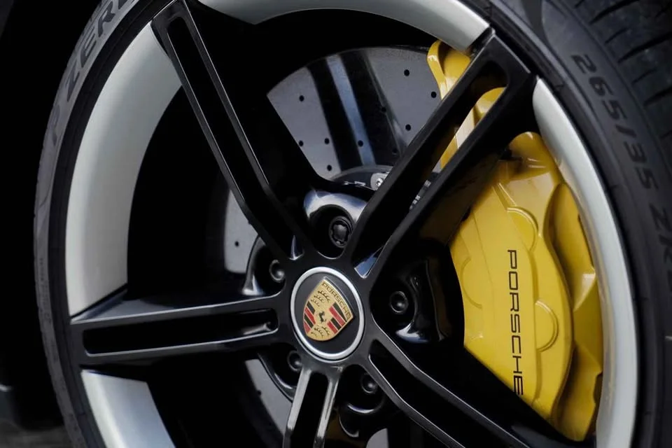 2020 Porsche Taycan 9J1 3