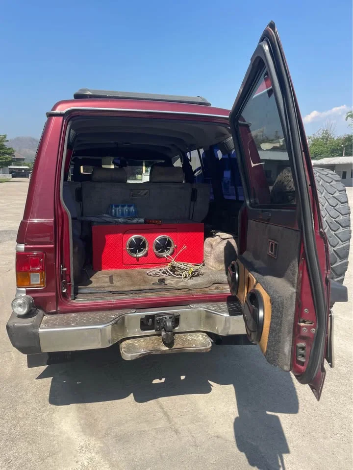 Mitsubishi Pajero I 3
