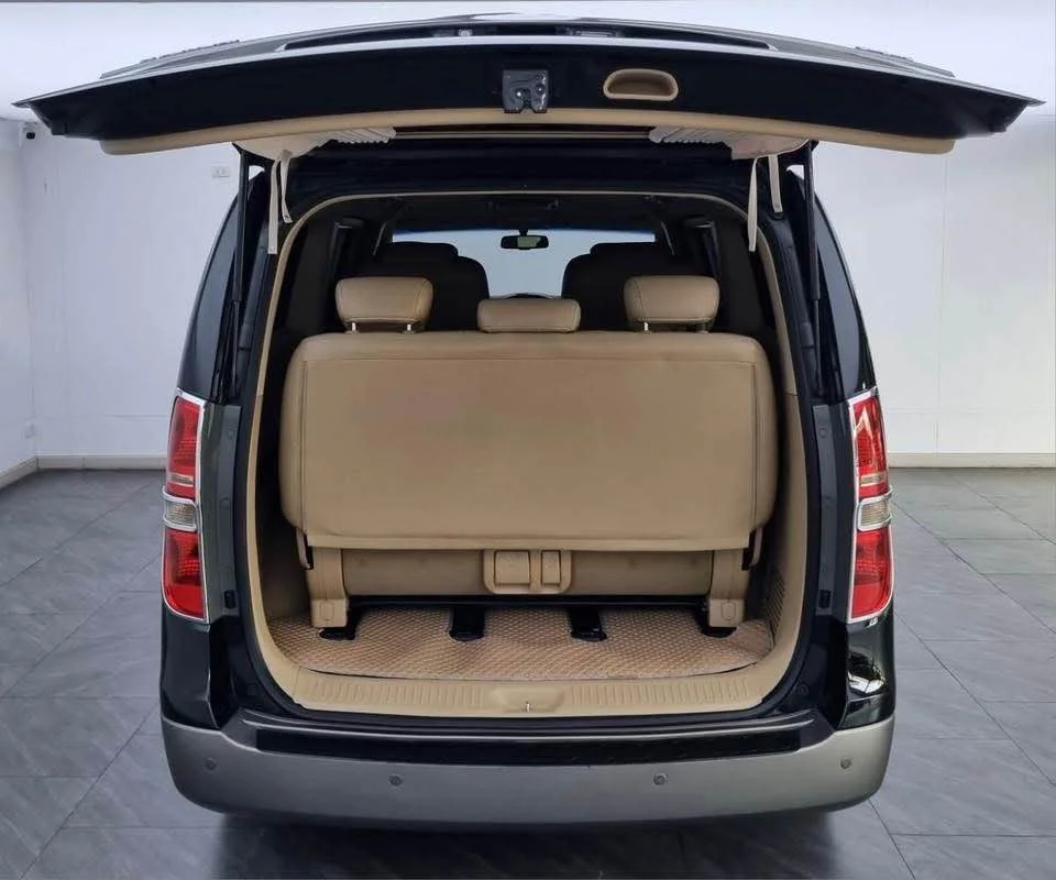 2011 Hyundai H-1 II 2