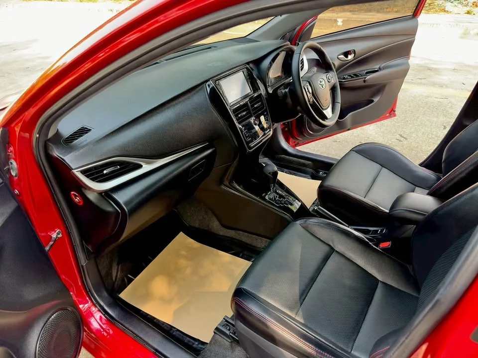 2019 Toyota Yaris ATIV III 2