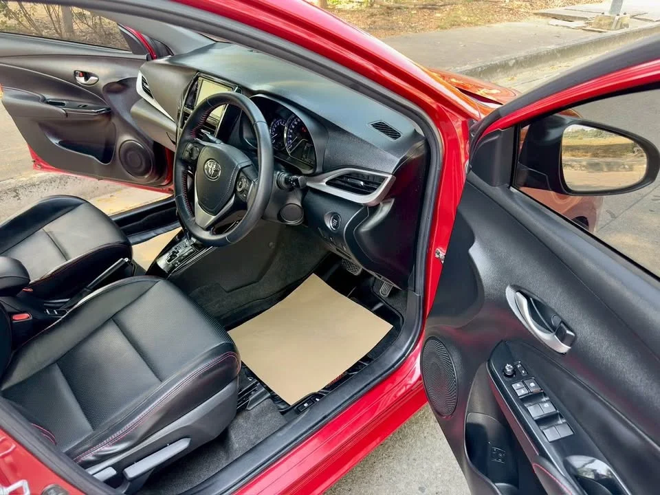 2019 Toyota Yaris ATIV III 3