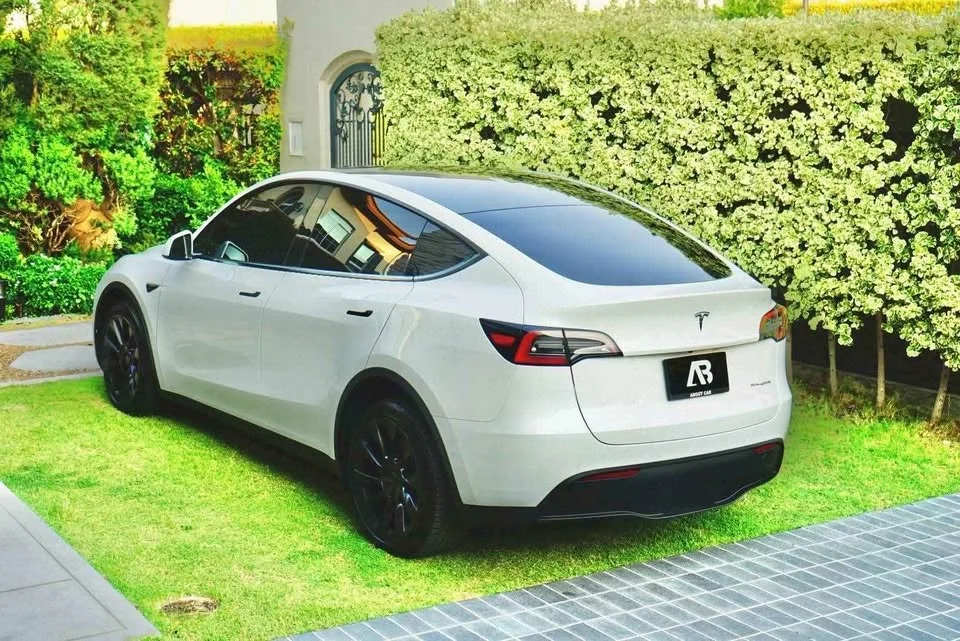 2023 Tesla Model Y 3