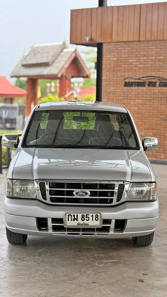 2004 Mazda 2500 Fighter V 2