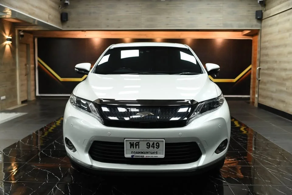 2014 Toyota Harrier III 2