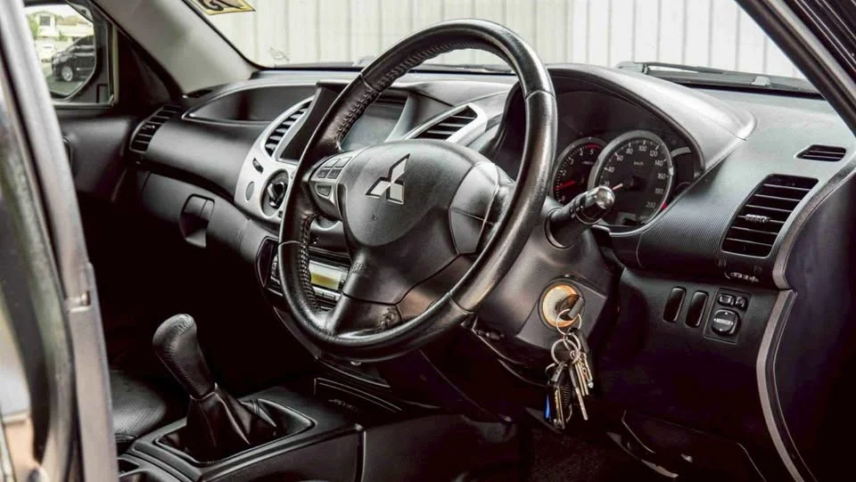 2014 Mitsubishi Triton IV 2