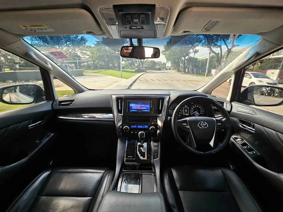2015 Toyota Alphard, Vellfire III (AH30) 3