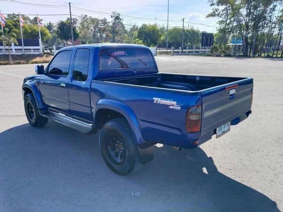 2003 Toyota Hilux Tiger VI 2