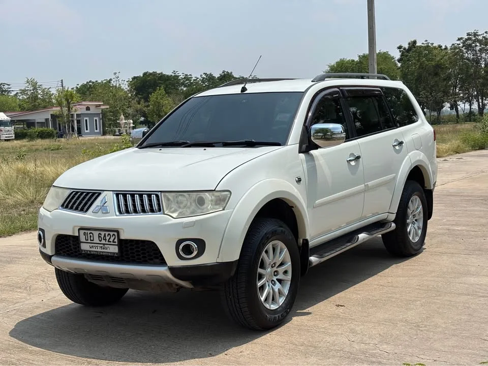2012 Mitsubishi Pajero Sport II 2